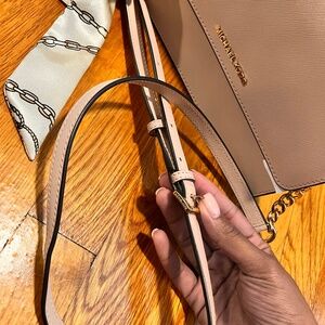 Michael kors Soft pink crossbody